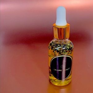 Natural Nail oil for healthy nails